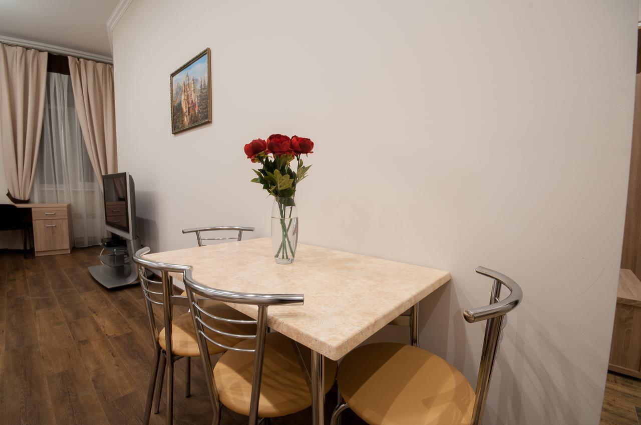 Wonderful Flat On City Center Ужгород Экстерьер фото