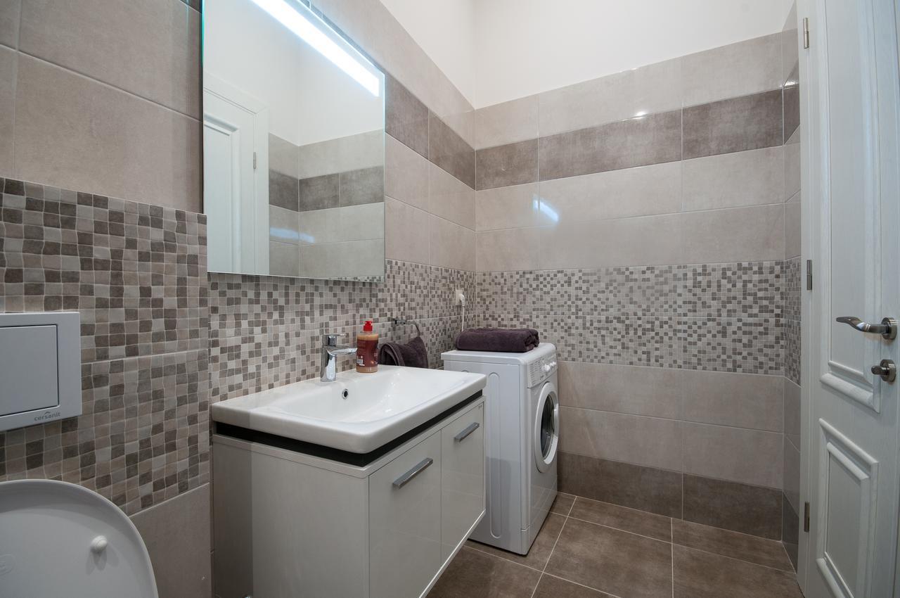 Wonderful Flat On City Center Ужгород Экстерьер фото