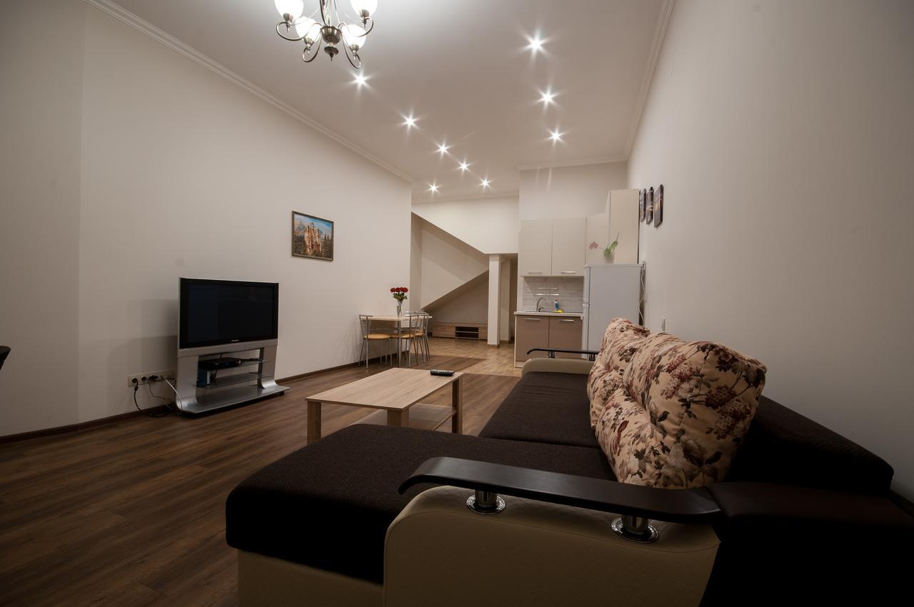 Wonderful Flat On City Center Ужгород Экстерьер фото