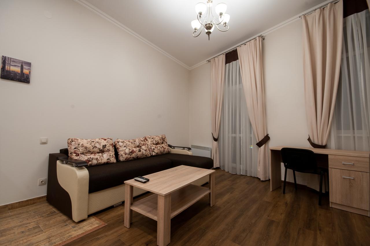 Wonderful Flat On City Center Ужгород Экстерьер фото